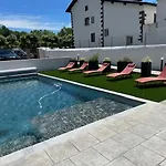 Bed and breakfast Maison Laurentzenia 3*